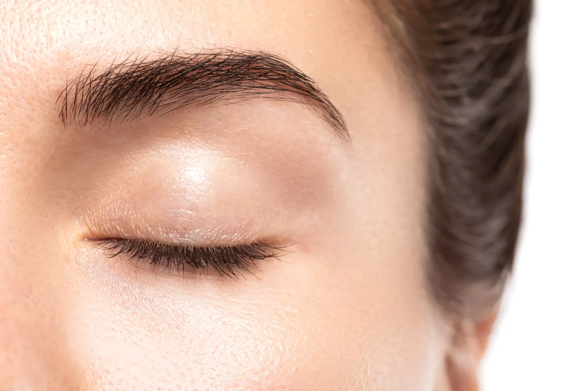 Sleek eyebrow shape result